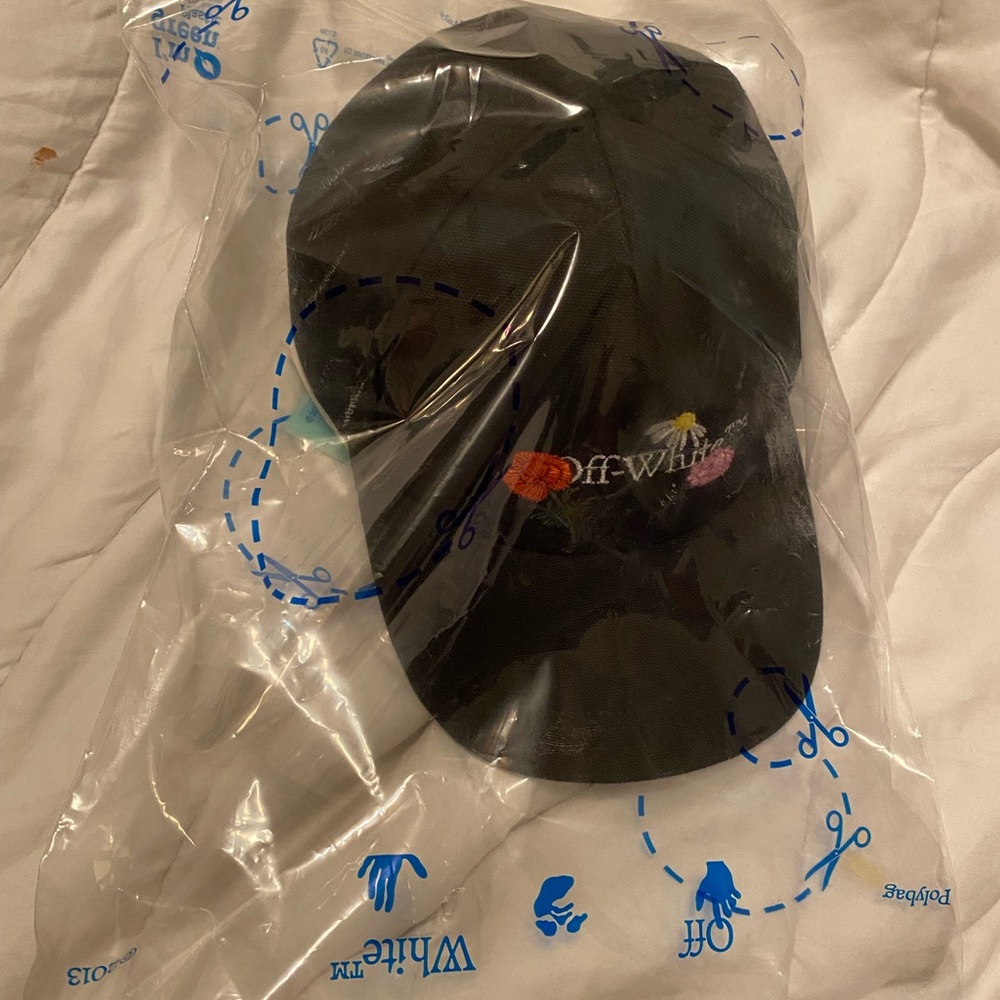 Off-White Hat